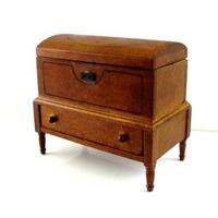 Dolls House Miniature Bedroom Furniture Lincoln Dome Chest Ottoman 745