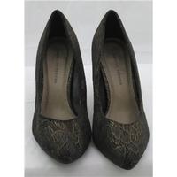 Dorothy Perkins, size 7 black & gold lace effect stilettos