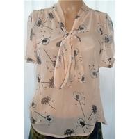 Dorothy Perkins Size 8 Pale Pink Print Blouse