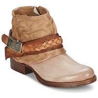 dream in green carra womens mid boots in beige