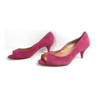 dune size 35 fuscia pink sued peep toe heeled shoes
