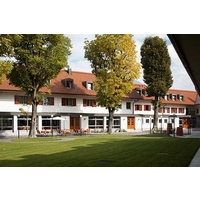 Dvor JezerÅ¡ek Brnik