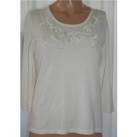 Eastex Size 12 Cream Knit Jumper