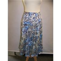 East - Size: 16 - Multi-coloured - A-line skirt
