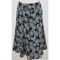 East, size 14 black & white patterned skirt