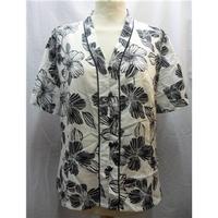 eastex black and white floral shirt eastex size 14 white short sleeved ...
