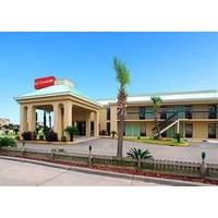 econo lodge inn suites