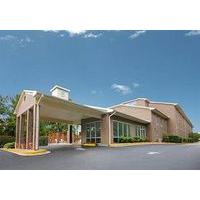 Econo Lodge Inn & Suites Fort Jackson Area