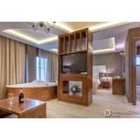 ELEGANCE LUXURY EXECUTIVE SUITES