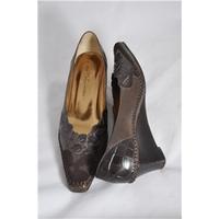element wedge shoes by fiona mcguinness size 4 brown heeled shoes