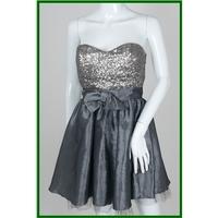 elise ryan size 10 grey strapless dress