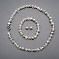 Elegant A Freshwater Pearl Jewelry Set, Including Necklace, Bracelet And Earrings