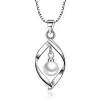 Elegant Women\'s Pendant Necklaces Leaf Imitation Pearl Platinum Plated Unique Design Silver Jewelry For Wedding Party Special Occasion Engagement