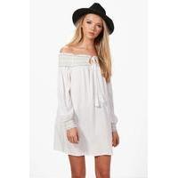 Embroidered Sleeved Shift Dress - white
