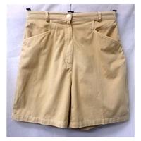 Emreco - Size: 12 - Beige - Denim shorts