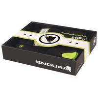 Endura Retro Cap & Sock Gift Set | Black - Small/Medium