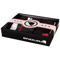 Endura FS260 Pro Cap & Sock Gift Set | Black - Small/Medium