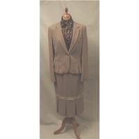 Episode Size8 Beige Skirt Suit With Embellished Patterned Scarf Episode - Size: 8 - Beige - Skirt suit