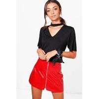 esme choker crop tee black