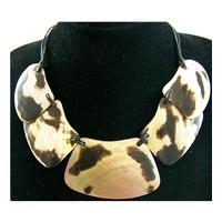 Etnika Shell Necklace