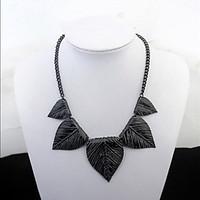 Euramerican Black Elegant Sexy Concise and Peach Heart Lady Daily Necklace Statement Jewelry