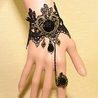 European Style Fashion Gothic Palace Lace Bracelet with Ring