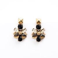 European Luxury Gem Geometric Earrrings Leaf Shape Drop Earrings for Women Fashion Jewelry Best Gift