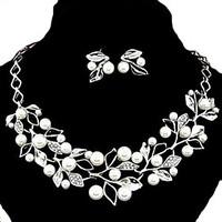 European Style Fashion Metal Rhinestone Pearl Foliage Personality and Temperament Earrings Necklace Set
