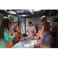 Experience Shanghai: Dumpling Cooking Class and Tasting Tour