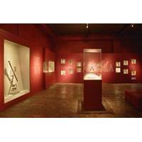 Experience Lima: An Evening at the Larco Museum with Dinner