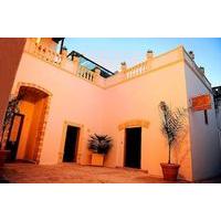 Exedra Holiday House