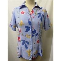 Expression - Size: 8 - Blue with floral print - Short sleeved shirt