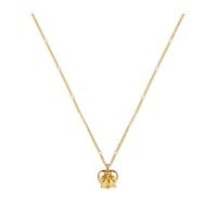 Exclusive Gucci 18 Carat Yellow Gold Bee With Heart Pendant