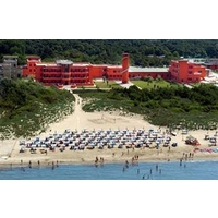 family beach village regina del mare