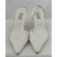 Farfalla, size 6/39 cream beaded sling backs