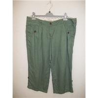 Fat Face 3/4 Quater Length Green Linen Trrousers - Size 10