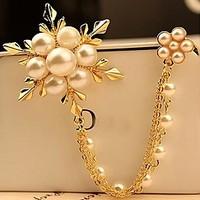 fashion pearl snowflake brooch