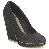 Feud WISH women\'s Court Shoes in black