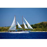 fiji mamanuca islands sailing cruise including lunch