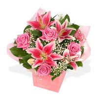 finest bouquets luxury pink giftbag