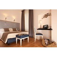 Floris Hotel