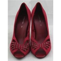 Florence + Fred, size 4 dark red satin evening peep toe shoes