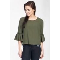 FLUTED SLEEVE CREPE TOP