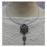 flower gem pendant on wire unbranded size medium metallics pendant