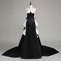 Formal Evening Dress - Color Block Trumpet / Mermaid Strapless Court Train Satin with Buttons