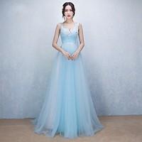 Formal Evening Dress A-line V-neck Sweep / Brush Train Tulle with Appliques / Beading