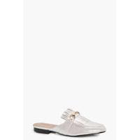 Fringe Detail Mule Loafer - white