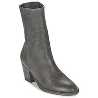 fred de la bretoniere selfie womens low ankle boots in grey