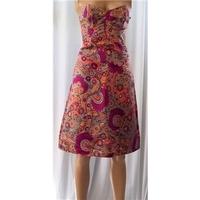 French Connection Size 6 Grey Floral Patterned Strapless Dress