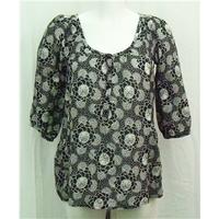 French Connection black and white blouse Size 8